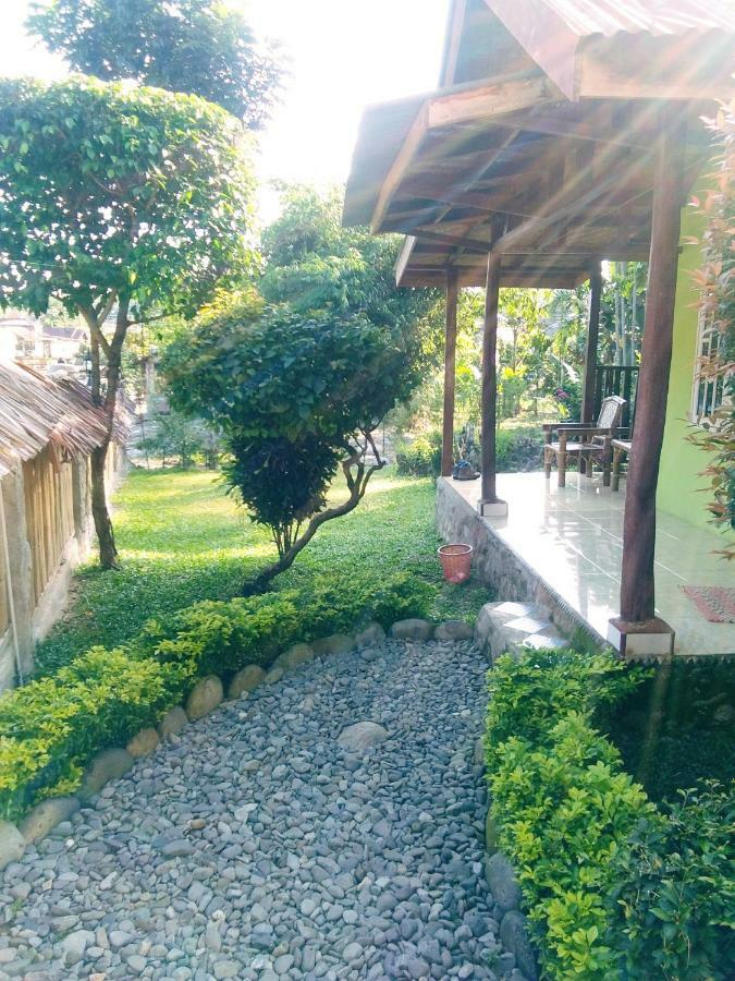 Sahnan Guest House Bukit Lawang Exterior photo